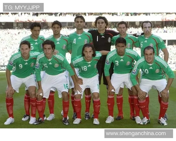 墨西哥足球明星盘点:他们在国际赛场上的辉煌成就与影响力