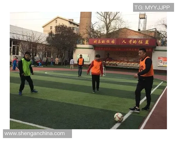 足球明星魅力四射出场瞬间帅哥视频集锦尽显风采与激情 足球明星魅力四射出场瞬间帅哥视频集锦尽显风采与激情