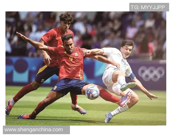 全球著名足球明星精彩瞬间汇聚照片展示与回顾 全球著名足球明星精彩瞬间汇聚照片展示与回顾