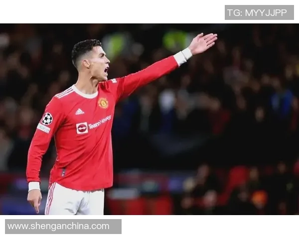 足球明星昔日与今日对比展现岁月流逝的魅力与变化