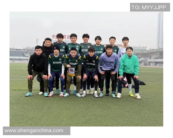 香港足球明星队莅临枣庄展开友谊赛助力地方足球发展与交流 香港足球明星队莅临枣庄展开友谊赛助力地方足球发展与交流