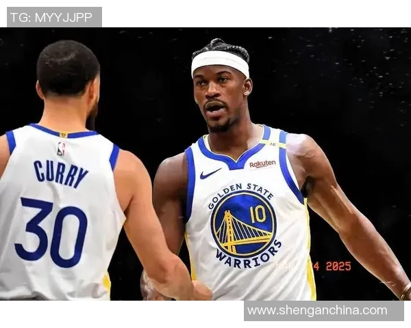 吉米巴特勒领衔热火队奋战季后赛展现领袖风范与不屈精神